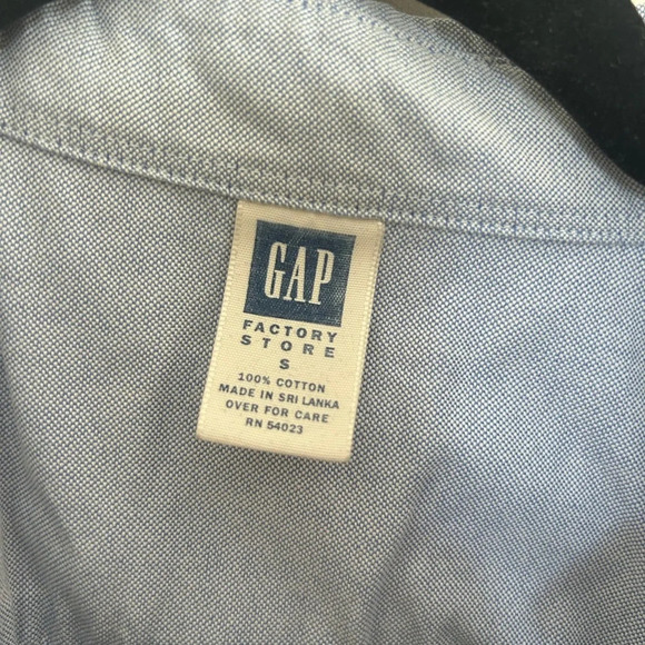 GAP Factory Store Men’s Light Blue Button-Down Shirt | Size S | 100% Cotton - Picture 2 of 3